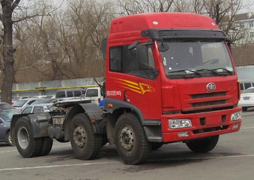一汽青岛解放290-336马力6×2牵引车 性能与价值的实力较量